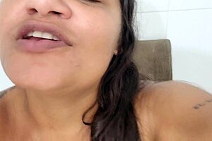 i'm paty, a latina babe from usa, using a magic wand on my ass and cumming hard with orgasm