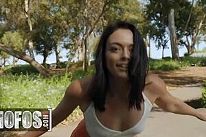 Skater girl sophia burns exposes her ass to charles dera for a better view