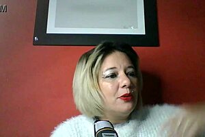 lola chats about fun and flirty things with a giggle