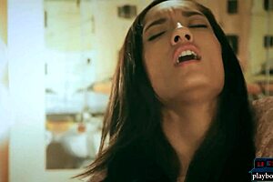 Latina Milf Chloe Amour Fingers Her Wet Pussy in Solo Masturbation Session