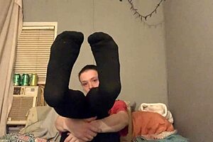 dirty white girl feet are so fetish-worthy, check them out