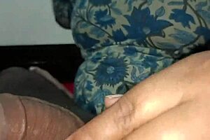 Indian guy gives cum in stepsister's mouth in bedroom