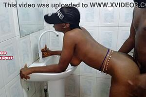 Hot ebony babe slams tight black pussy in homemade clip