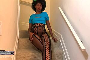 Sloppy Wet Staircase Blowjob From Hippie Baltimore Girl With Dirty Talk