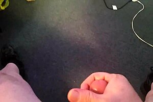 Feeling very horny today 😏