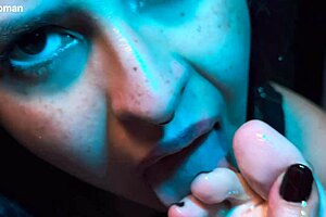 Licking Honey Feet in Barefoot Lesbian 3some with Sexy Group Sucking Fetish