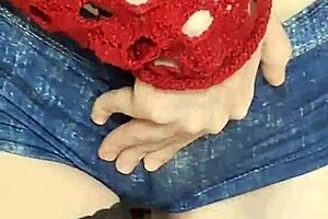 I'm the fetish mistress elza koms with big pussy lips