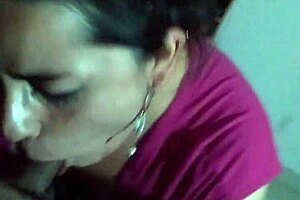 new girl gets creampie from mommy 😍