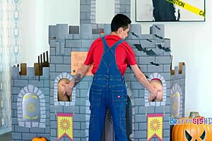 Teen Hoes Teach Him Anal Tricks in Halloween Step Family Threesome!