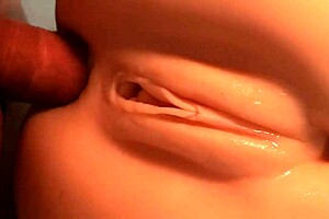 Loving that nice pussy with toys and double penetration