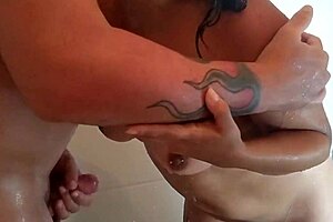 Latina gets creampied in the bath without a condom.
