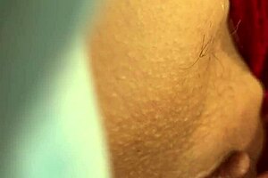 MASTURBATION GIRL TOUCHES HERSELF WITH INTENSE PLEASURE!