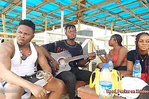 Ballistic Pleasure Victor Ray Delivers Intense Gym Action With Athletic Milf!