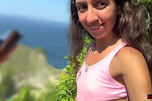 Young Amateur Babe's Crazy Outdoor Cumwalk