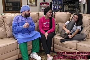 Alix Avery Undergoes Humiliating Anal Fingering In Latex Roleplay