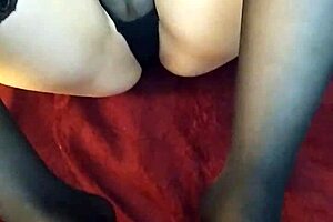 Amateur Black Girl Gives Intense Footjob In Stockings