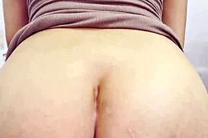 Ass shaking is hot, my girlfriend's ass bounces wonderfully