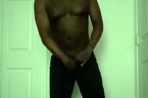 Threesome roleplay with llamasr, alexiadonna, and mhpmlbziwulx in cum-filled action! 😏