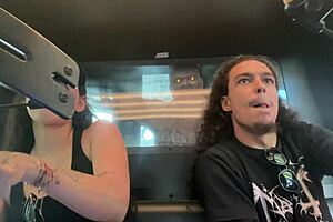 amigo de mi novio me folla el culo por apuesta y graba