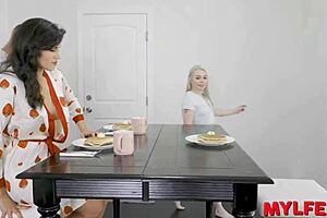 Wow! Eating Breakfast with Gaals Turns Wild Fast