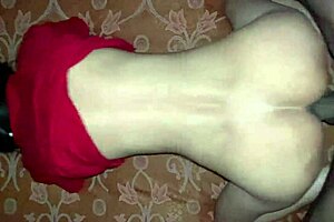 Servant bangs my stepmom like a total whore