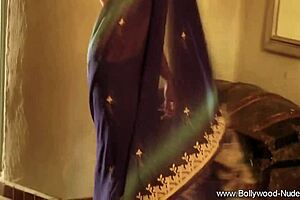 Indian Girlfriend Strips Down Slowly for Erotic Teasing in Private Show