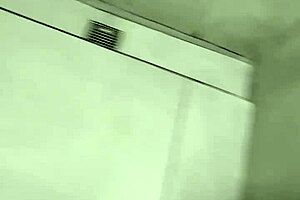 masturbándome en el baño del gym durante el workout con bodybuilder