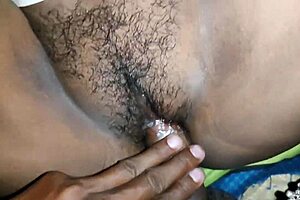 हॉट डेम! बेंट ओवर डॉगीस्टाइल फकिंग शेव्ड चूत के साथ हार्डकोर