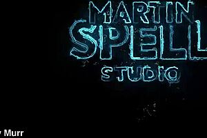 Does this sexy babe want hot sex?