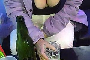 Acosando a madura venezolana culona en las calles de lima con hilo rojo parte 2, flashing big natural tits like a street whore.