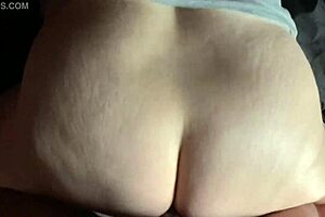 Sexy BBW throws fat ass back