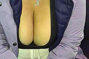 Acosando a madura venezolana culona en las calles de lima con hilo rojo parte 2, flashing big natural tits like a street whore.