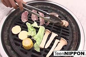 Japanese girlfriend gives outdoor blowjob to her guy