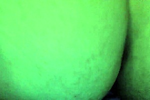 fiquei de quatro e sentei no dildo com buceta molhada