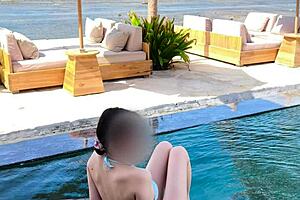 I can’t stop staring at this Japanese blue bikini beauty’s skinny legs.