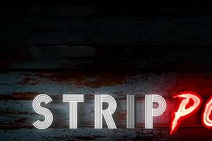 Freaky Girl Twerks Strips Humps!