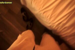 Wow, mi hermanastra chokes on my pene after movie night!