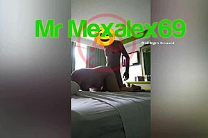 desde hace tiempo quería coger con ella rico culo maduro se monta en mi verga?