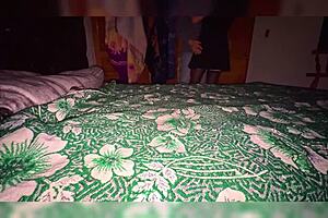 Did this divorced milf mistake the light for a lamp during homemade sex?