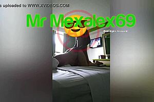 desde hace tiempo quería coger con ella rico culo maduro se monta en mi verga?