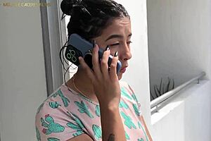 Madrastra Cachonda Da El Mejor Regalo De Cumplea�os - Emily Fox En Espa�ol