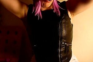 Nurse lucy diamond twerks in fishnets