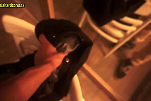 Wow, mi hermanastra chokes on my pene after movie night!