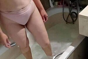 Estrella Latina Sucks Me Off In The Bathtub And Swallows Everything.