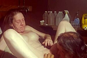 eating n fucking on washing machine again