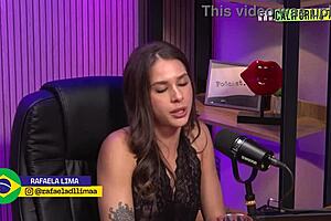 Rafa declares, 'I'm the queen of virtual sex with big tits'