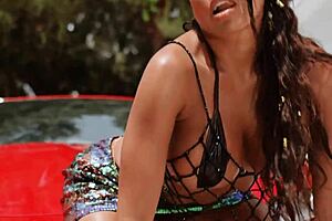 हेय, आयेशा इरोटिका को वाइल्ड एनल और माउथ में कम देखना चाहते हो?