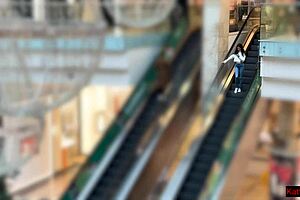 omg, teen pees in jeans at mall in public! 😱