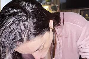 i give my roommate a blowjob, luiza marcato and leo santos