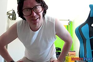 Leeds nerd surprises skinny british amateur with fingering in first time reality masturbation